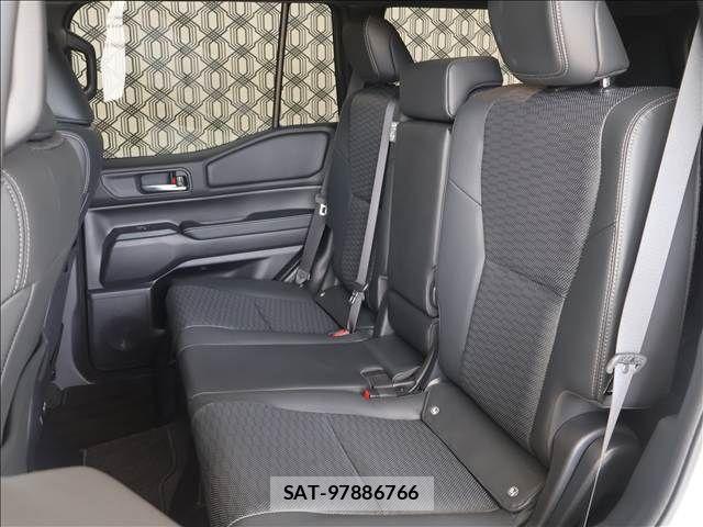Toyota Land Cruiser 250 2025-07 8315032-12