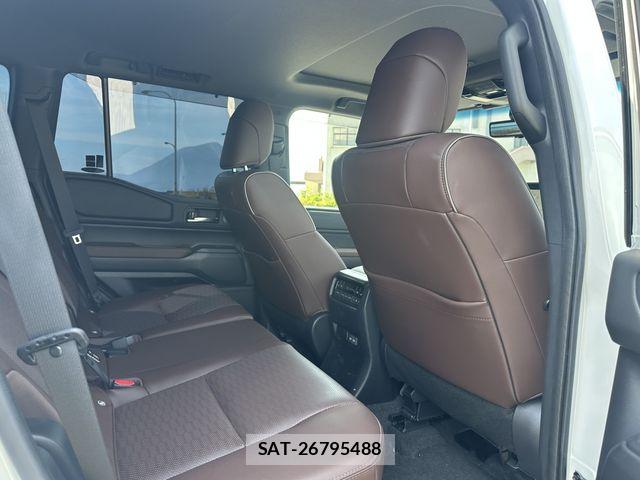 Toyota Land Cruiser 250 2024-06 8315023-18