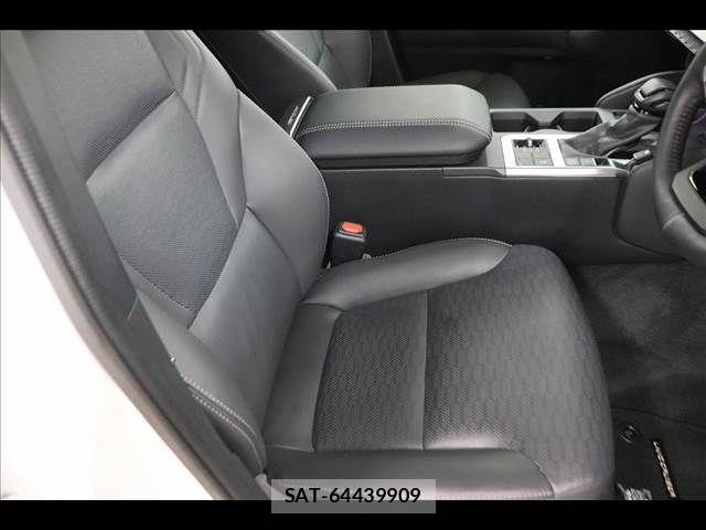 Toyota Land Cruiser 250 2025-04 8315031-10