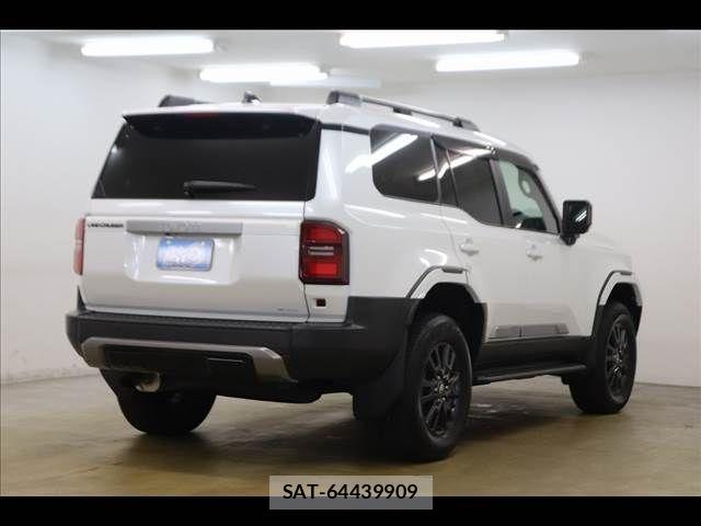 Toyota Land Cruiser 250 2025-04 8315031-18