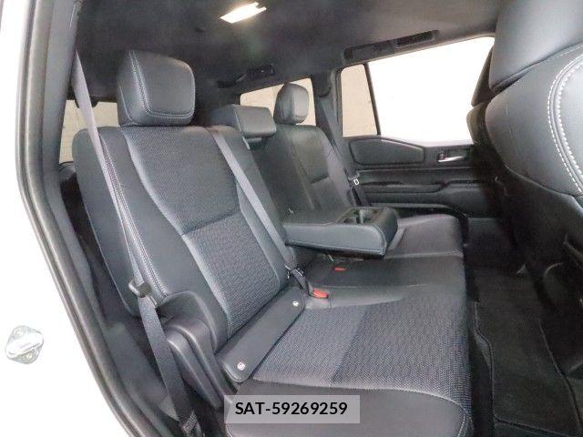 Toyota Land Cruiser 250 2025-09 8315024-6