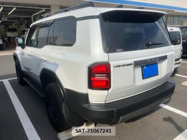 Toyota Land Cruiser 250 2024-06 8336425-6
