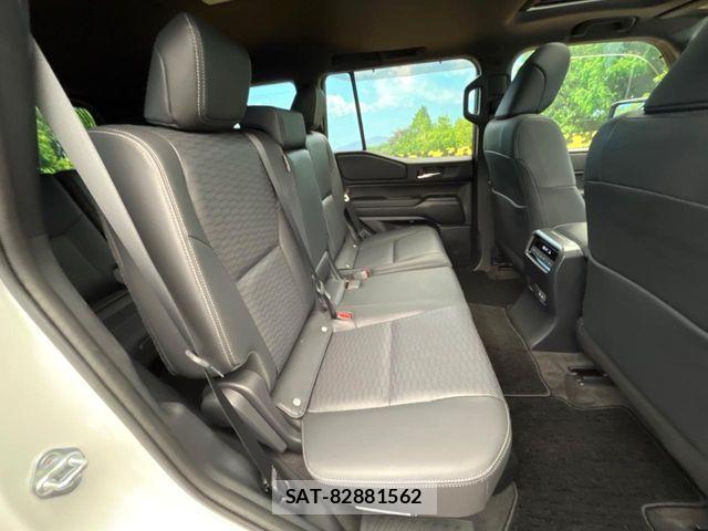 Toyota Land Cruiser 250 2024-12 8336429-8