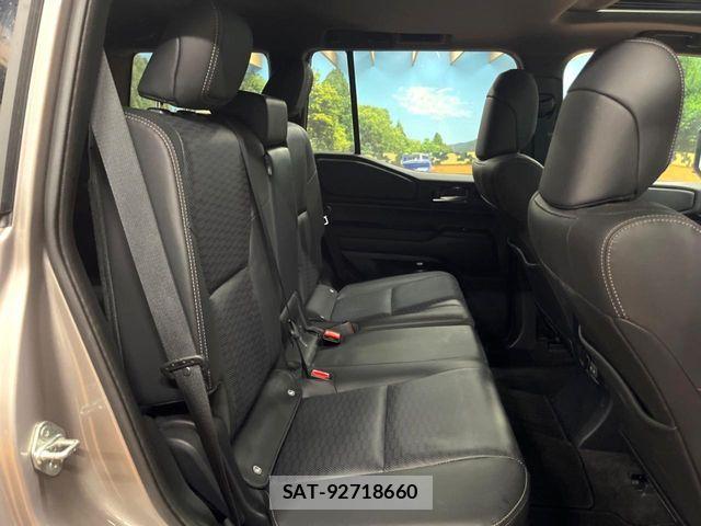Toyota Land Cruiser 250 2024-11 8336410-8