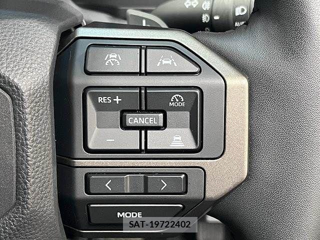 Toyota Land Cruiser 250 2024-12 8336407-9
