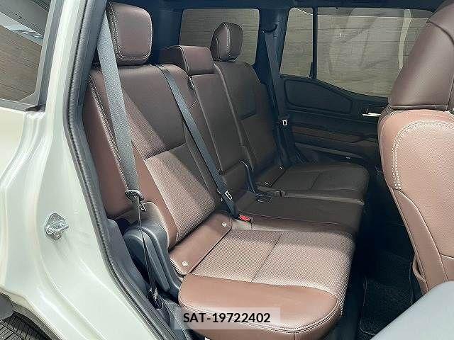 Toyota Land Cruiser 250 2024-12 8336407-11