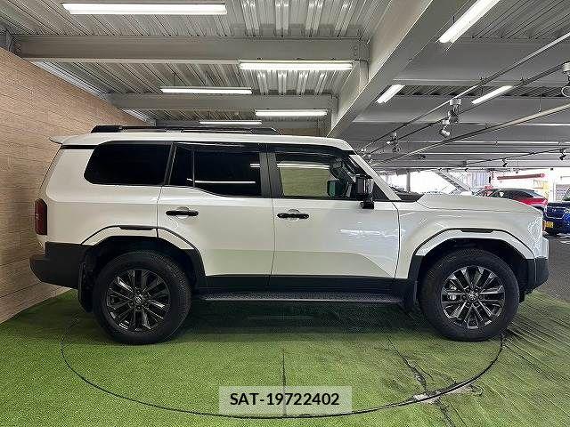 Toyota Land Cruiser 250 2024-12 8336407-17