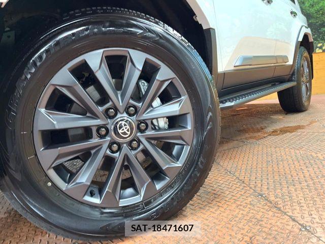 Toyota Land Cruiser 250 2024-06 8336406-12