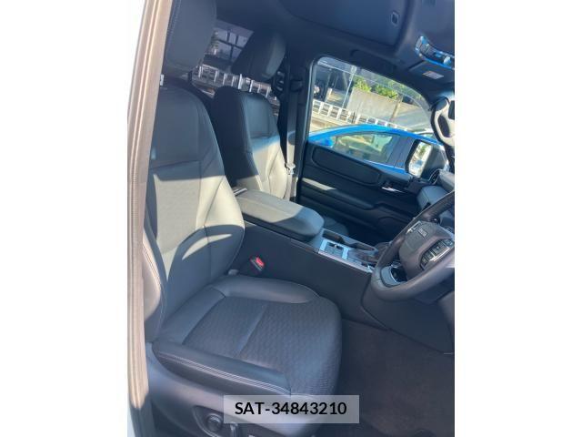 Toyota Land Cruiser 250 2024-07 8336416-11
