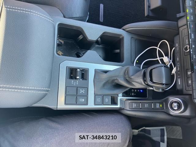 Toyota Land Cruiser 250 2024-07 8336416-15