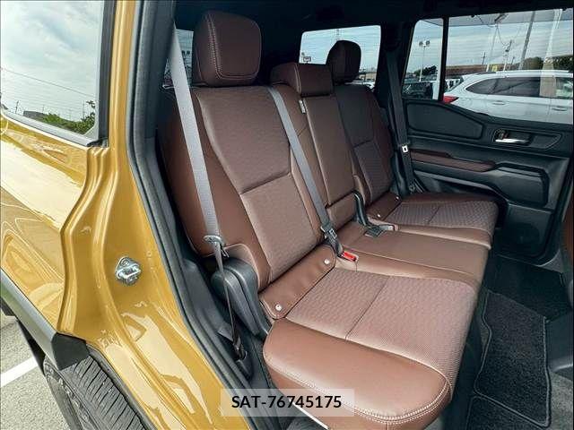 Toyota Land Cruiser 250 2024-06 8336424-5
