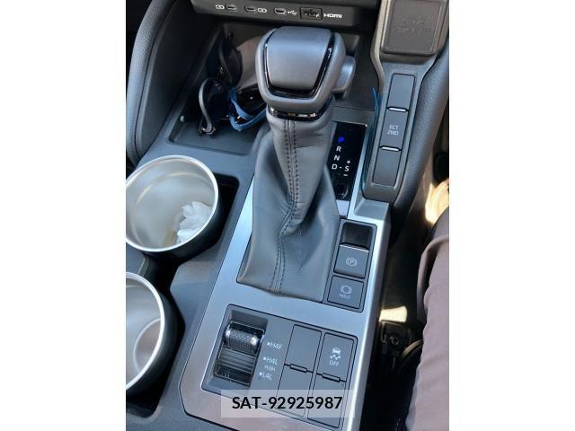 Toyota Land Cruiser 250 2025-10 8354782-24