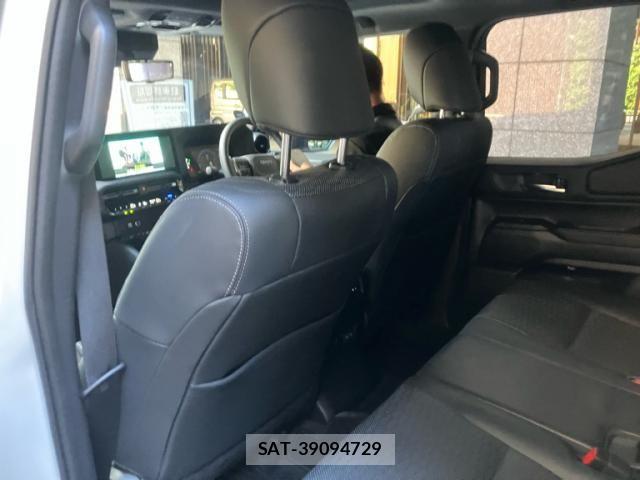 Toyota Land Cruiser 250 2024-11 8366560-12