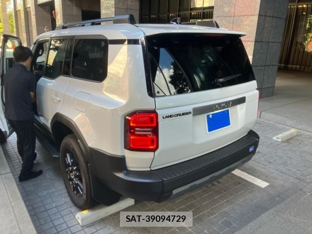 Toyota Land Cruiser 250 2024-11 8366560-5