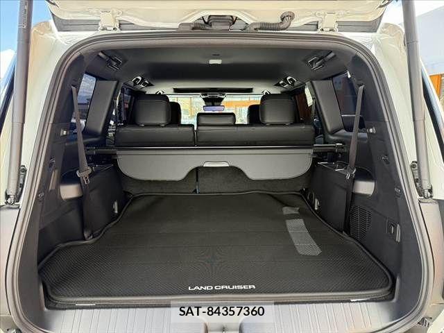 Toyota Land Cruiser 250 2024-10 8366554-18
