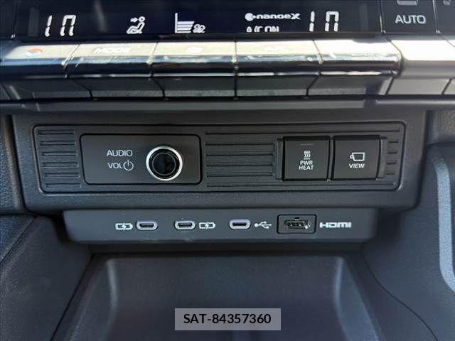 Toyota Land Cruiser 250 2024-10 8366554-24
