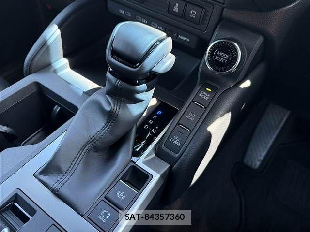 Toyota Land Cruiser 250 2024-10 8366554-25