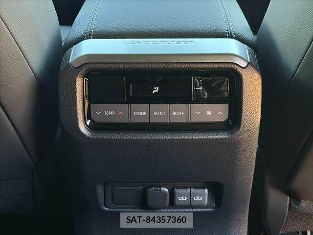 Toyota Land Cruiser 250 2024-10 8366554-27