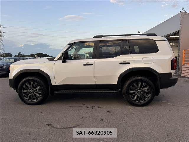 Toyota Land Cruiser 250 2025-10 8562315-10