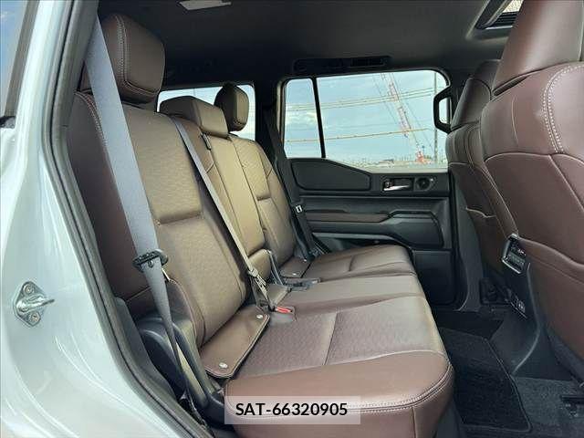 Toyota Land Cruiser 250 2025-10 8562315-19