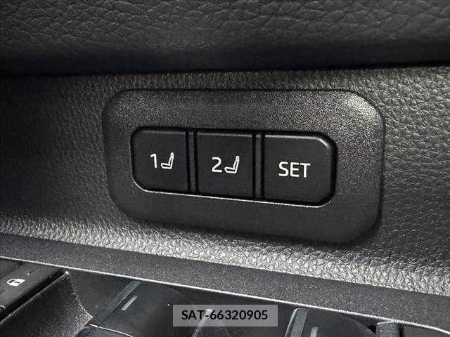Toyota Land Cruiser 250 2025-10 8562315-25