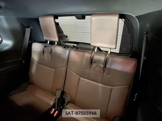 Toyota Land Cruiser 250 2025-04 8562313-18
