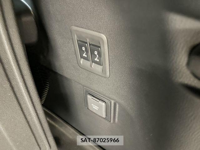 Toyota Land Cruiser 250 2025-04 8562313-20