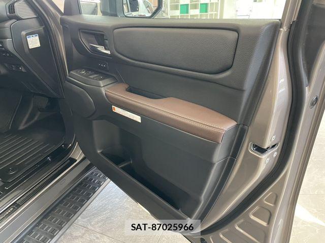 Toyota Land Cruiser 250 2025-04 8562313-22
