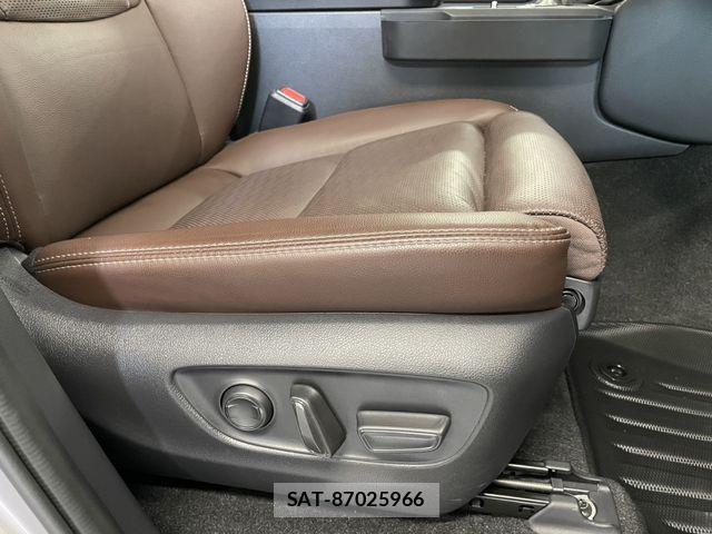 Toyota Land Cruiser 250 2025-04 8562313-26