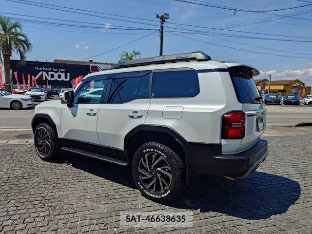 Toyota Land Cruiser 250 2025-04 8627340-3