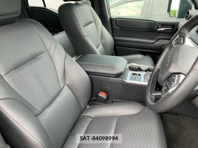 Toyota Land Cruiser 250 2025-05 8659748-13