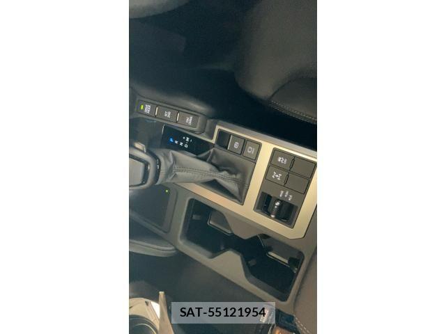 Toyota Land Cruiser 250 2025-02 8659739-18