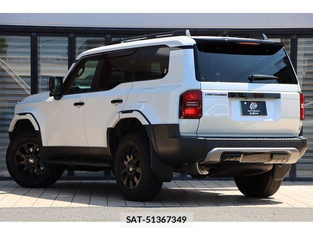 Toyota Land Cruiser 250 2024-07 8659743-7