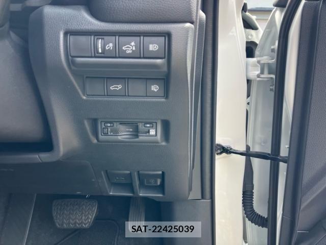 Toyota Land Cruiser 250 2024-06 8659751-9