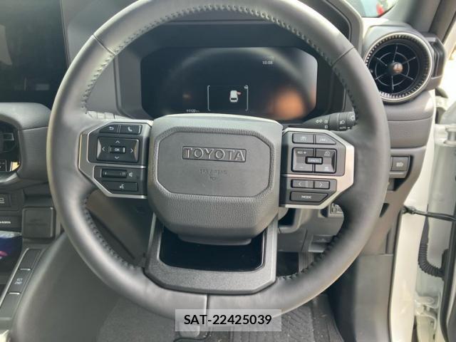 Toyota Land Cruiser 250 2024-06 8659751-10