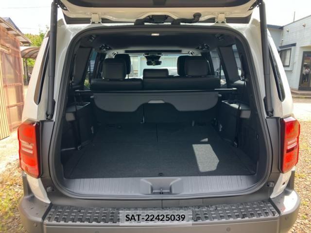 Toyota Land Cruiser 250 2024-06 8659751-17