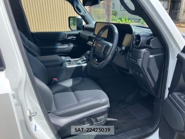 Toyota Land Cruiser 250 2024-06 8659751-8