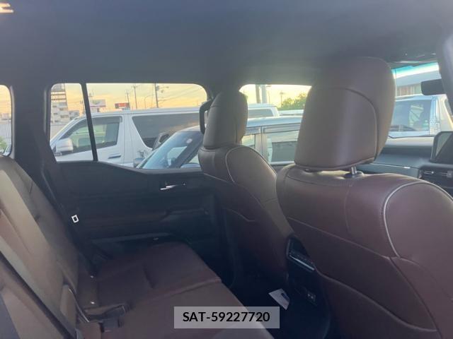 Toyota Land Cruiser 250 2024-07 8659747-15
