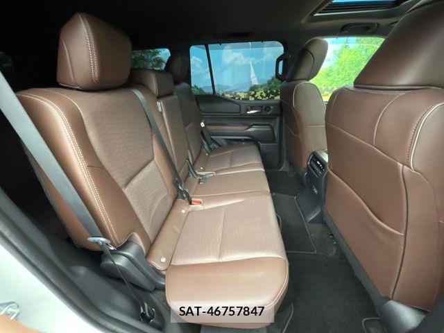 Toyota Land Cruiser 250 2024-07 8685791-8
