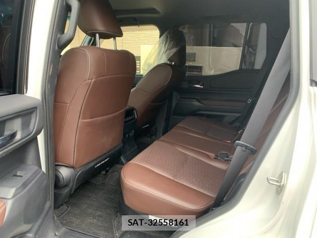 Toyota Land Cruiser 250 2024-07 8685792-15