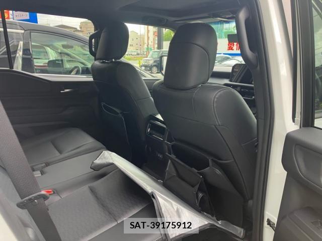 Toyota Land Cruiser 250 2026-02 8743119-12
