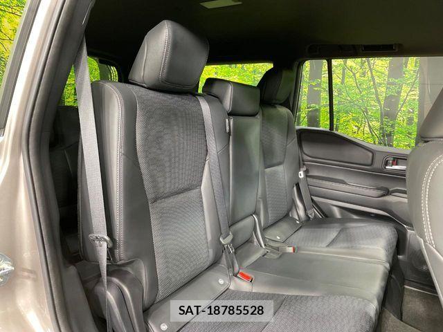 Toyota Land Cruiser 250 2025-06 8780739-9