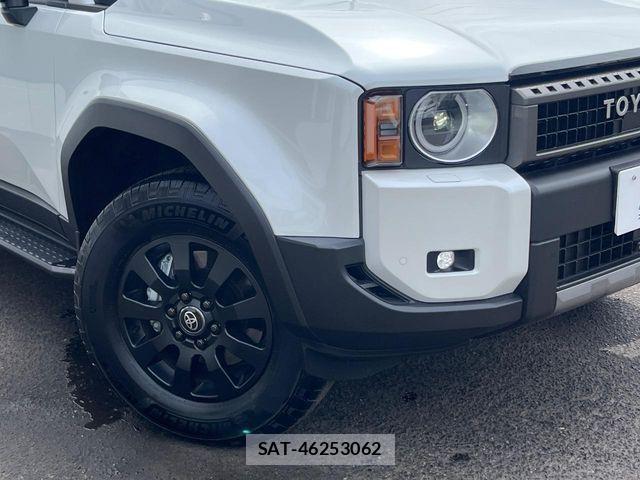 Toyota Land Cruiser 250 2024-06 8796342-12
