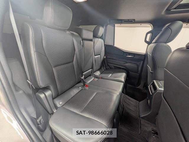Toyota Land Cruiser 250 2024-09 8796349-10