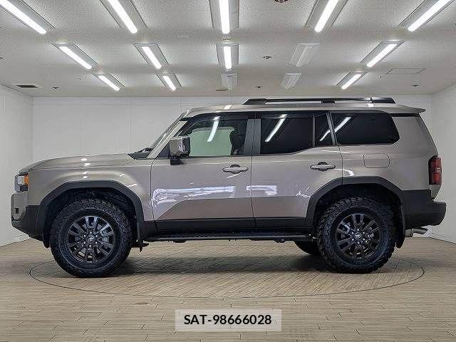 Toyota Land Cruiser 250 2024-09 8796349-16