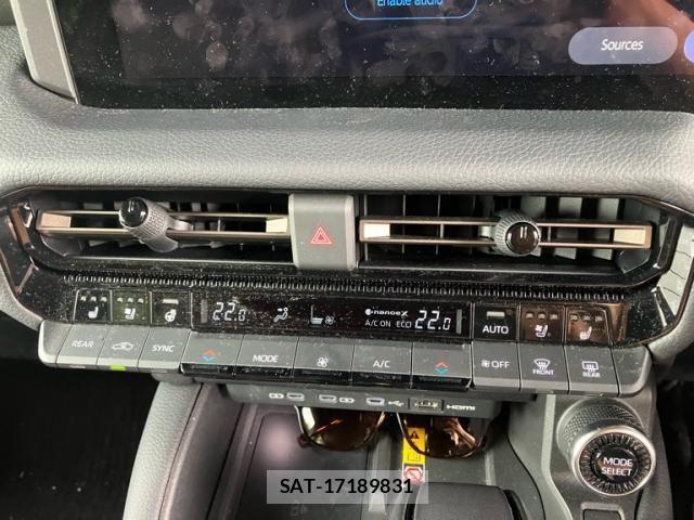 Toyota Land Cruiser 250 2024-10 8829738-20