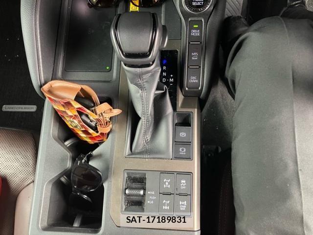 Toyota Land Cruiser 250 2024-10 8829738-23
