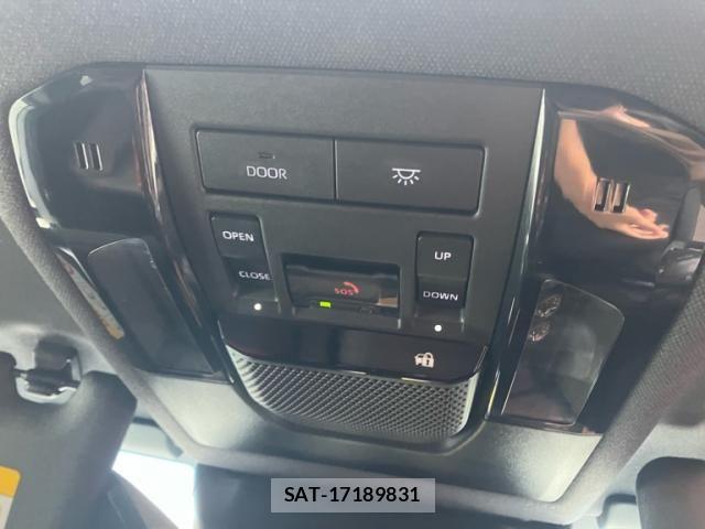 Toyota Land Cruiser 250 2024-10 8829738-24