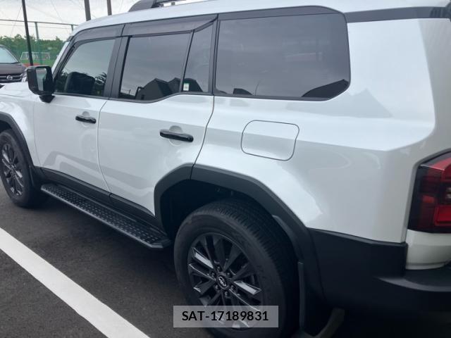 Toyota Land Cruiser 250 2024-10 8829738-3
