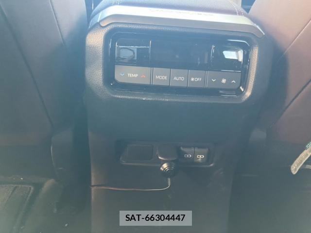 Toyota Land Cruiser 250 2024-07 8829748-17